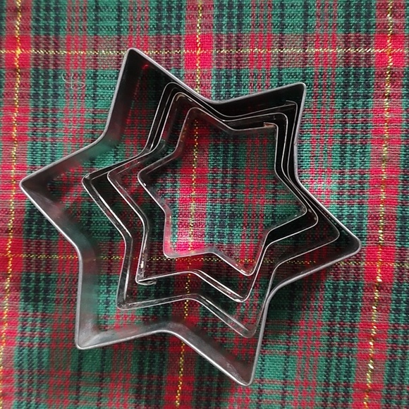 Cookie Cutters Set of FOUR 4 Star of David Hanukkah Baking - Picture 1 of 13